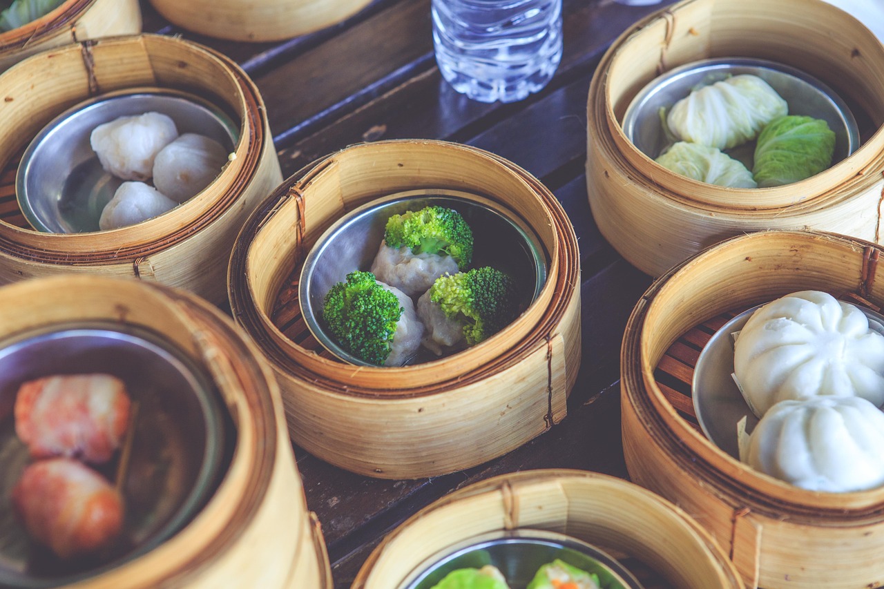 何偉麗最新吃播視頻，美食之旅中的共享快樂時光
